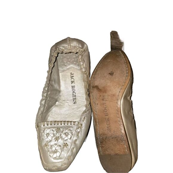 JACK ROGERS SZ 6M METALLIC CHAMPAGNE LEATHER BALLET FLATS FLORAL SHOES - Picture 4 of 7